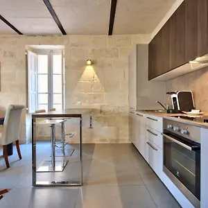  Apartment Vallettastay - Orangerie Two Bedroom 402